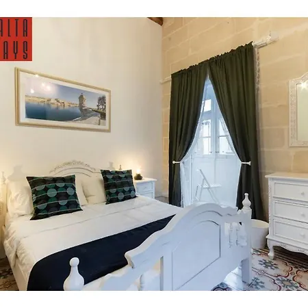 House Of By Holihomes *